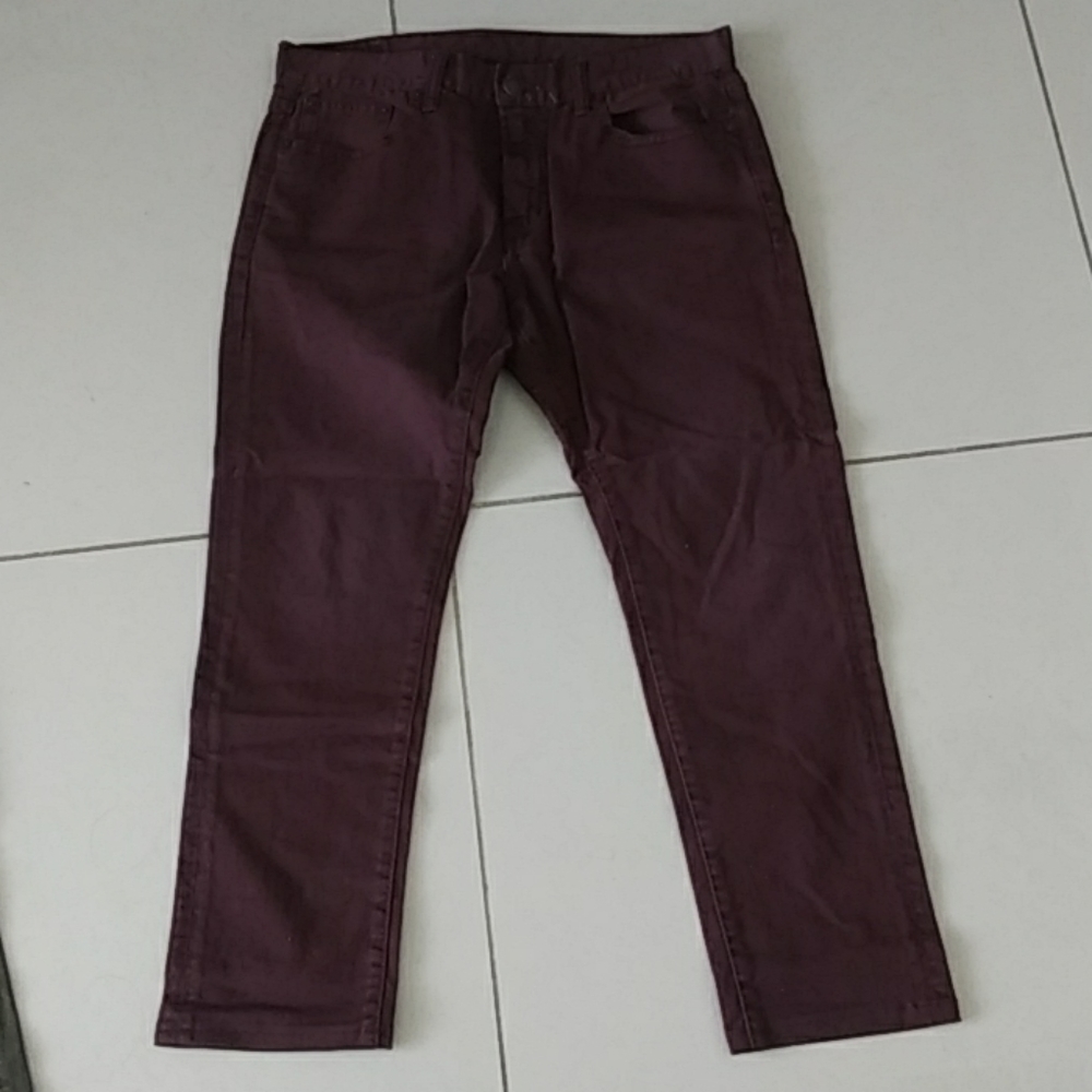 American Eagle Core Flex. Burgundy Jeans 33/28